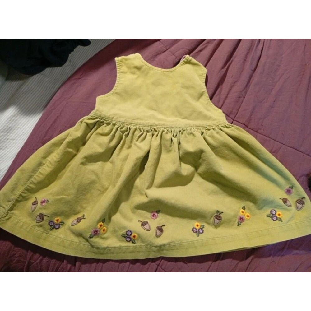 Infant girls size 12-18 month Baby Gap green romper